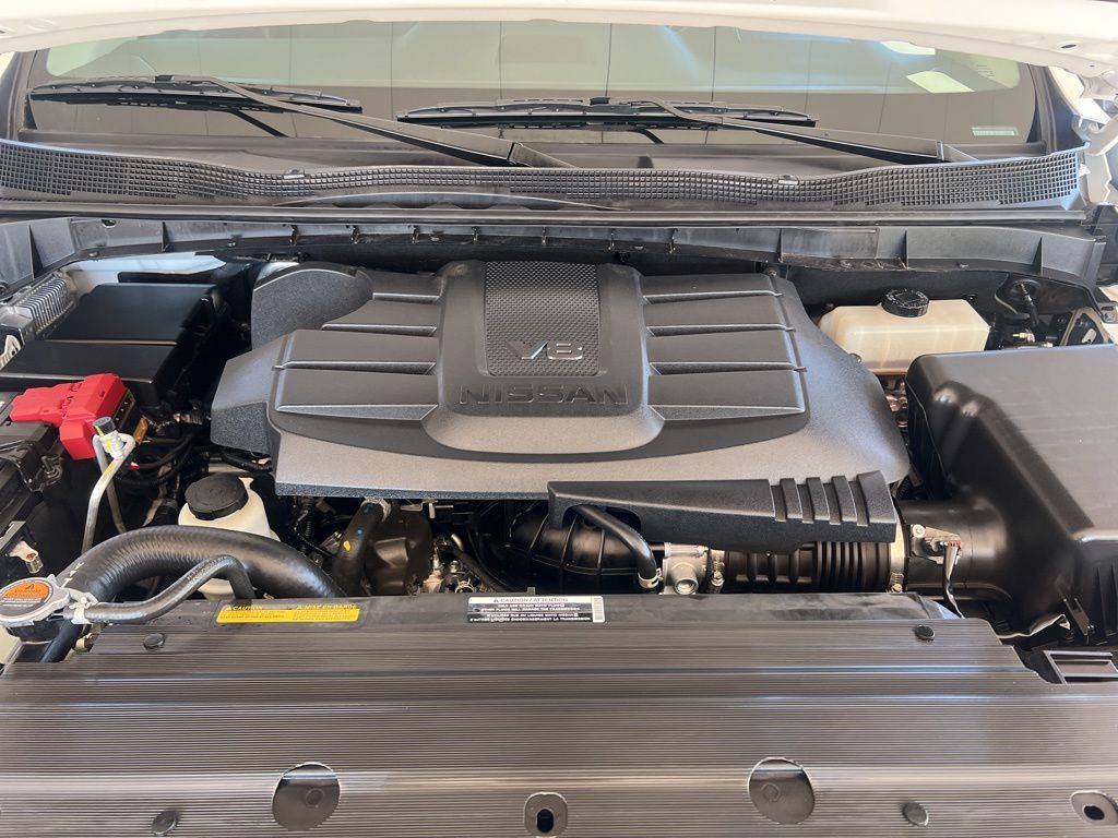 2024 Nissan Titan Crew Cab photo 20