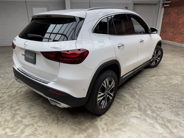 2026 Mercedes Benz GLA 250 4MATIC photo 2