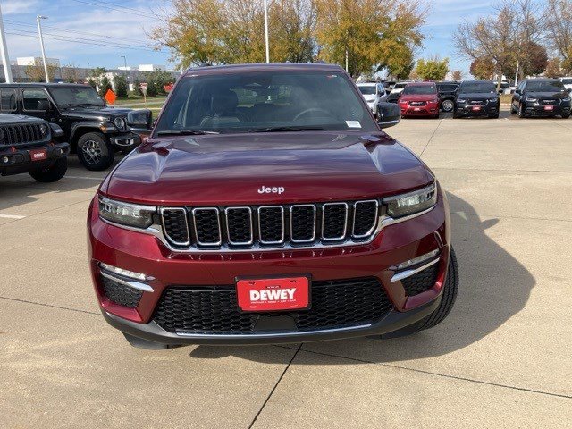 2025 Jeep Grand Cherokee Limited photo 2