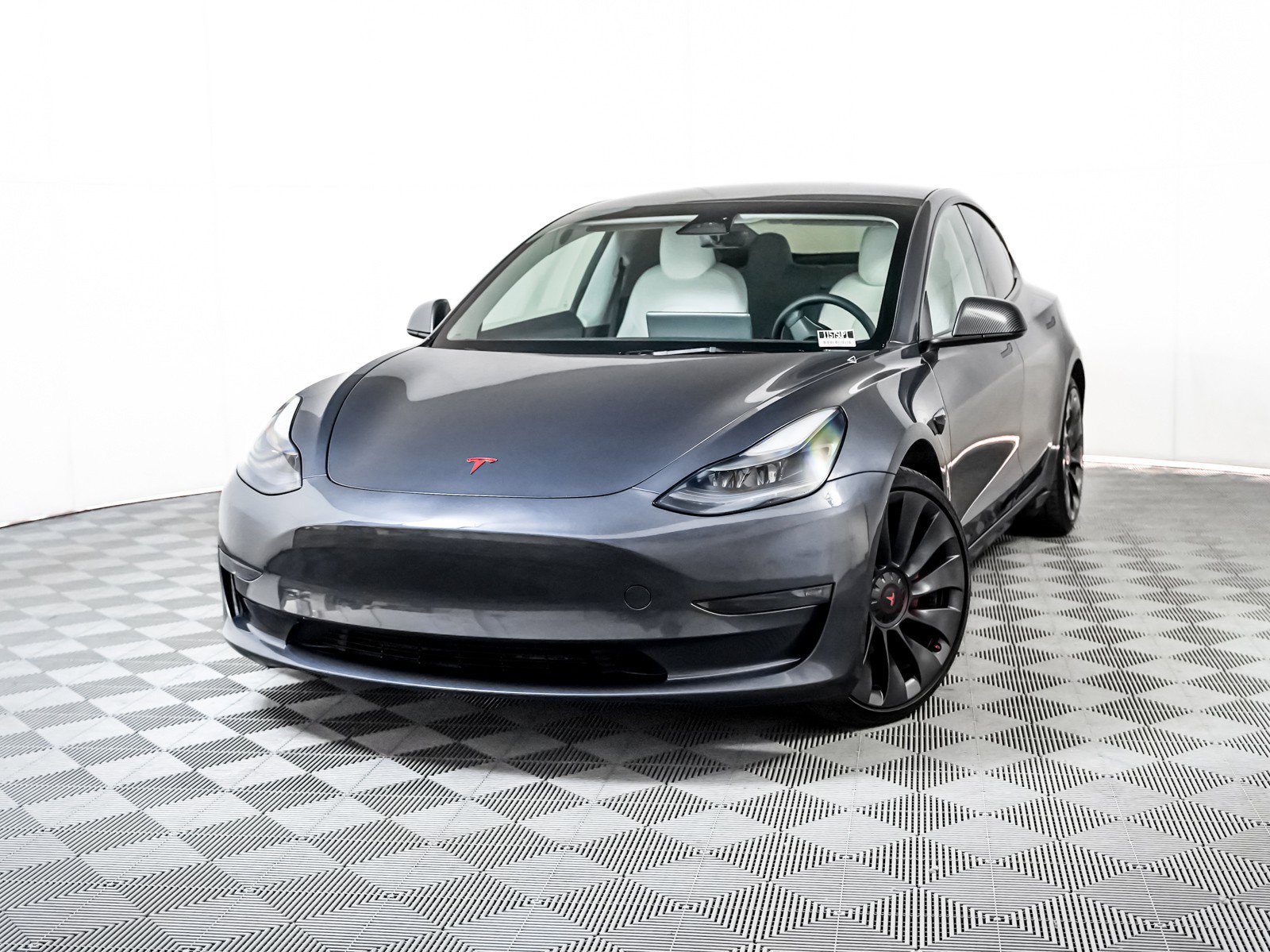 2023 Tesla Model 3 Performance's photo