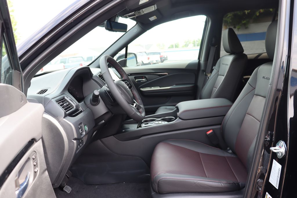 2025 Honda Ridgeline Black Edition photo 25