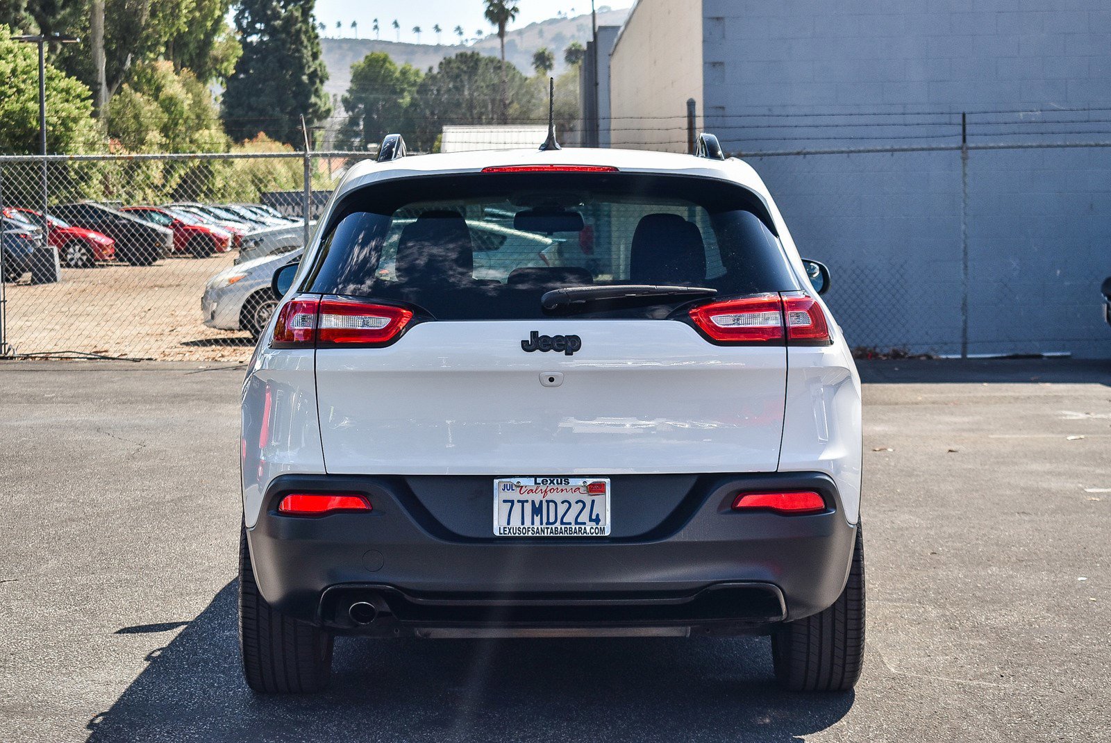 2016 Jeep Cherokee Altitude photo 4
