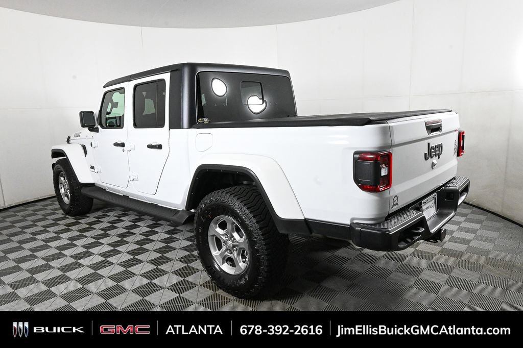 2024 Jeep Gladiator Willys photo 3