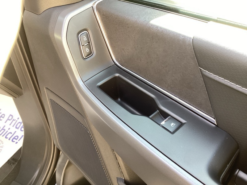 2025 Ford F-150 XLT photo 13