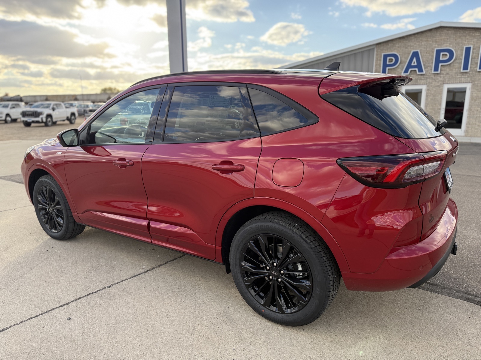 2026 Ford Escape ST-Line Elite photo 4