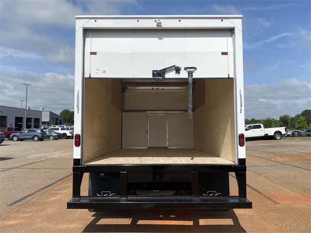2025 Ford E-450 photo 4