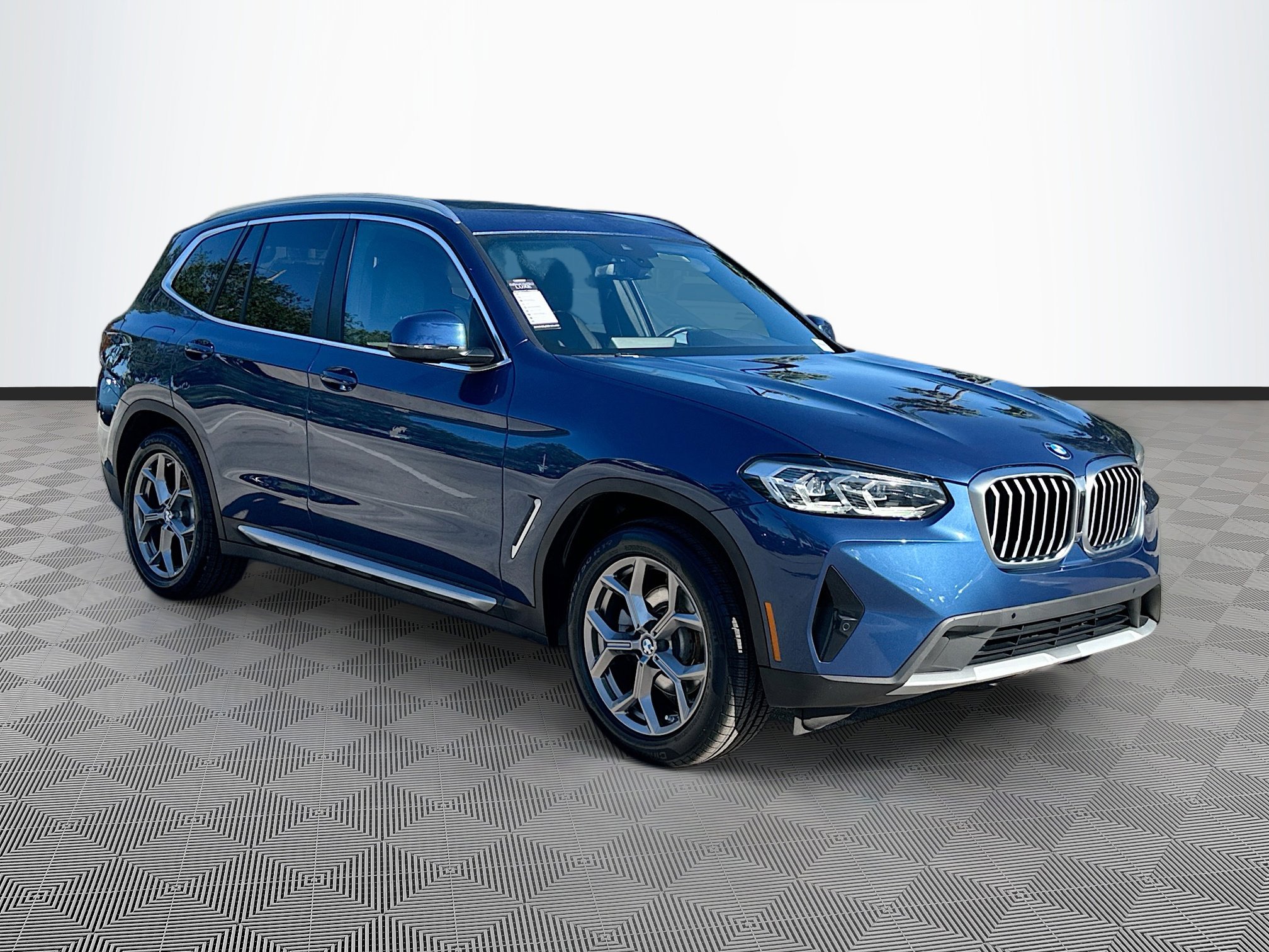 2022 BMW X3 30i's photo