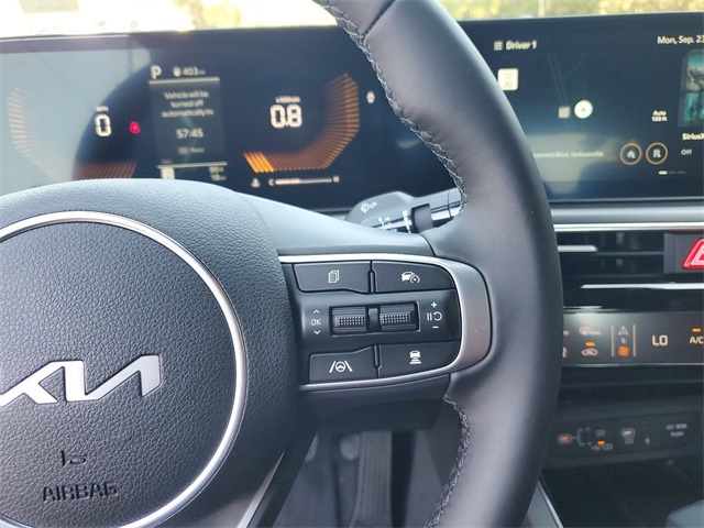 2025 Kia K5 GT-Line photo 13