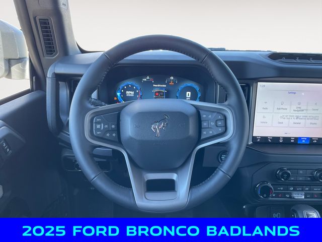 2025 Ford Bronco Badlands photo 12