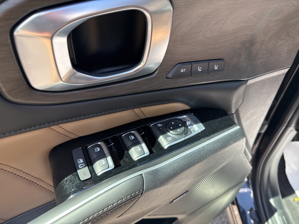 2026 Kia Sorento X-Line SX Prestige photo 19