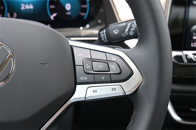 2025 Volkswagen Atlas SEL Premium R-Line photo 9