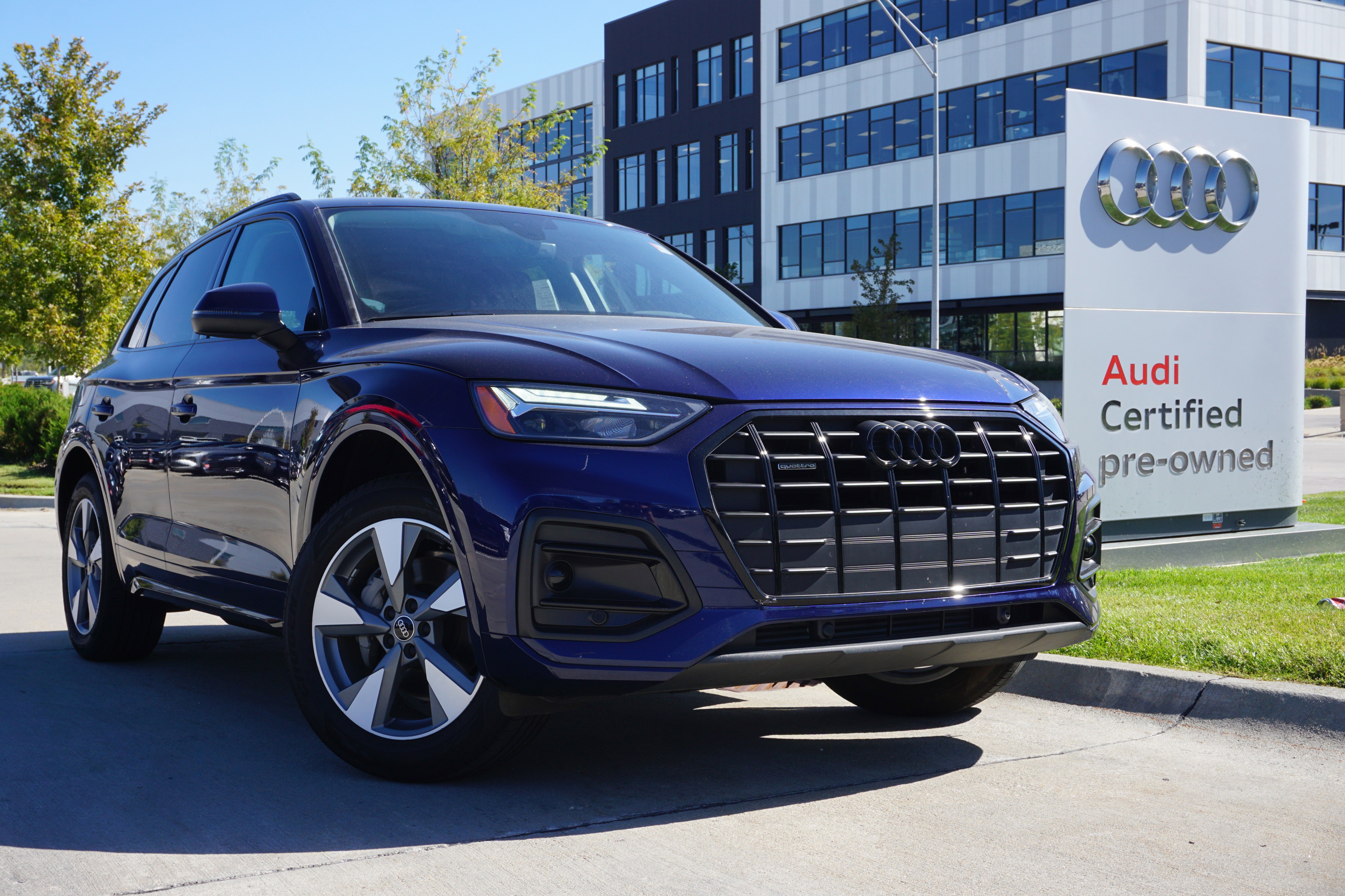 2025 Audi Q5 Premium's photo