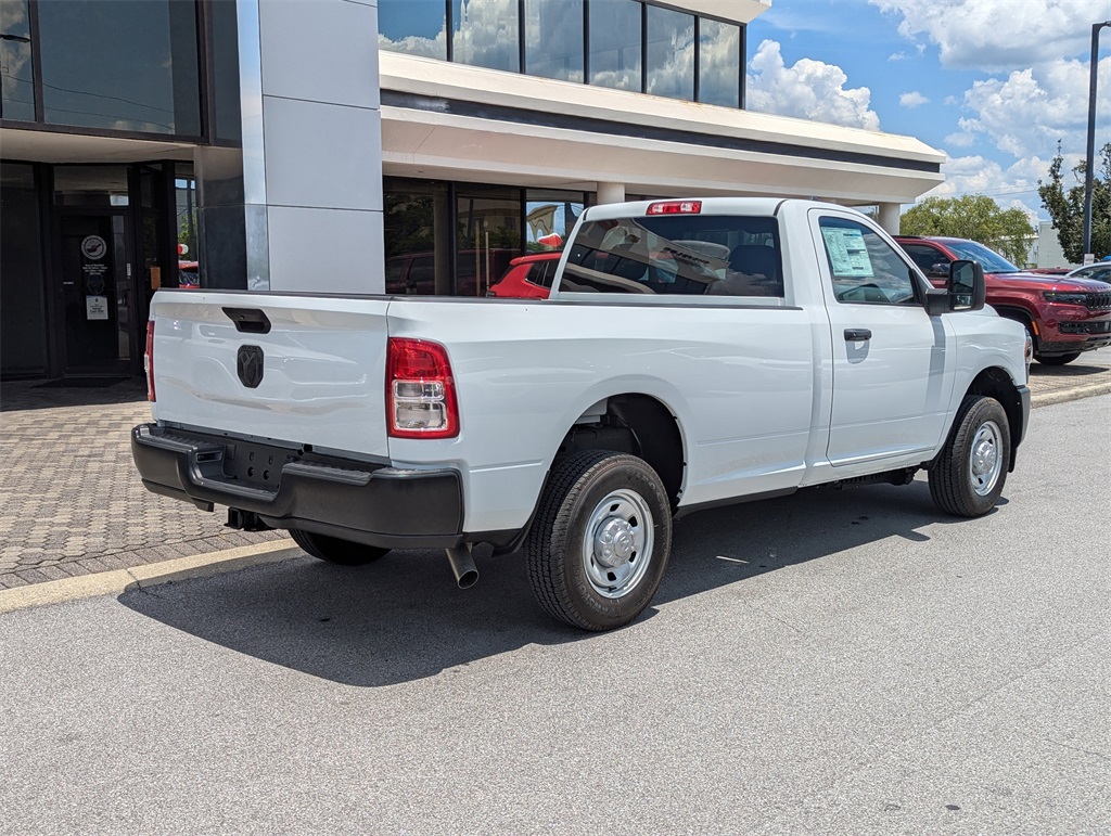 2023 Ram 2500 Tradesman photo 4