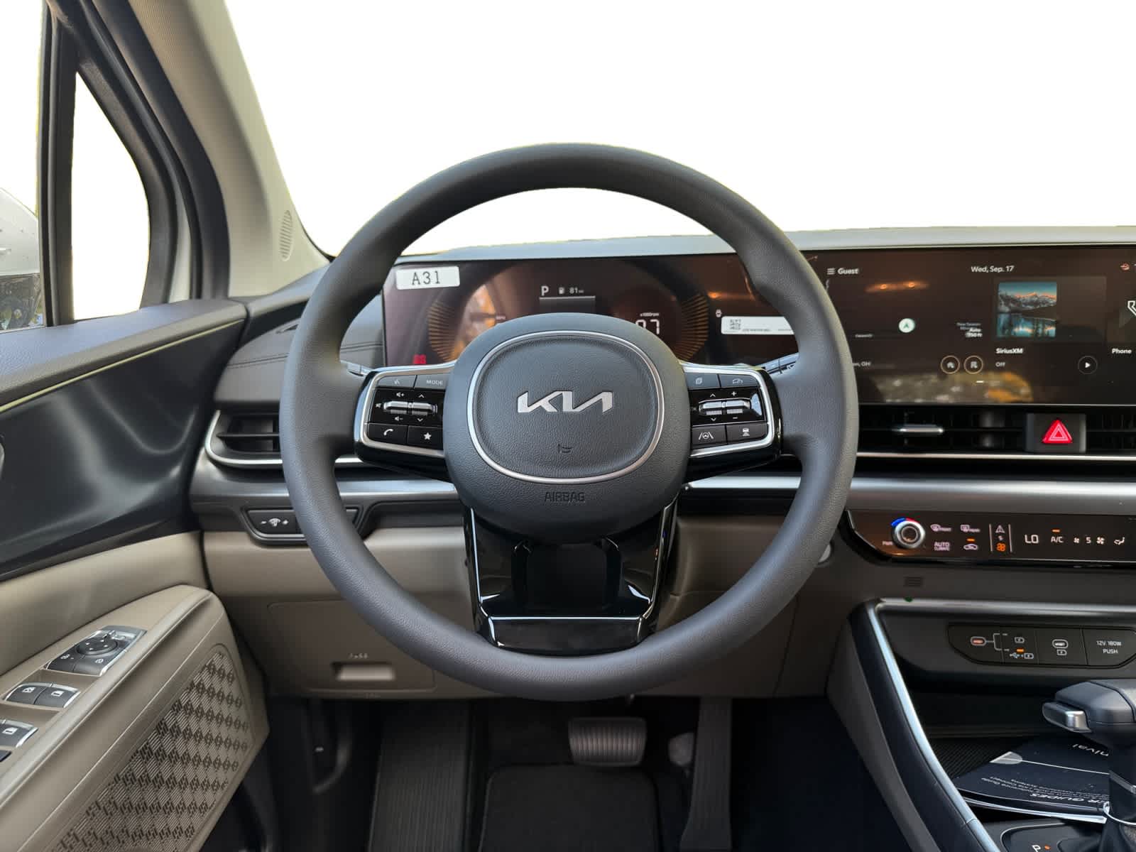 2026 Kia Carnival LX photo 12