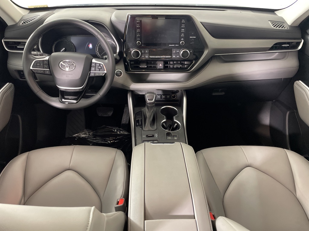 2021 Toyota Highlander XLE photo 34