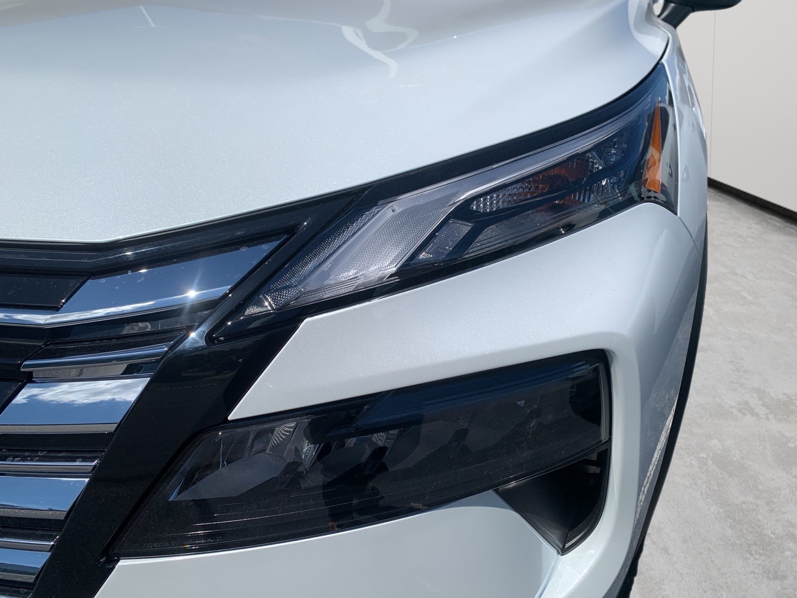 2026 Nissan Rogue SV photo 9