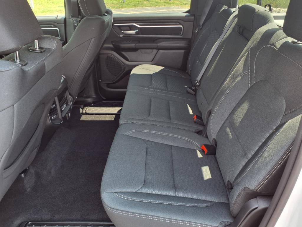 2025 RAM 1500 - Image 11