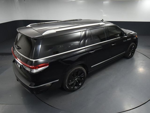 2024 Lincoln Navigator Reserve Luxury Monochromatic photo 51