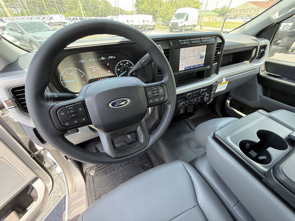 2024 Ford F-350 XL photo 2