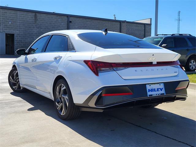 2025 Hyundai Elantra Hybrid Limited photo 3