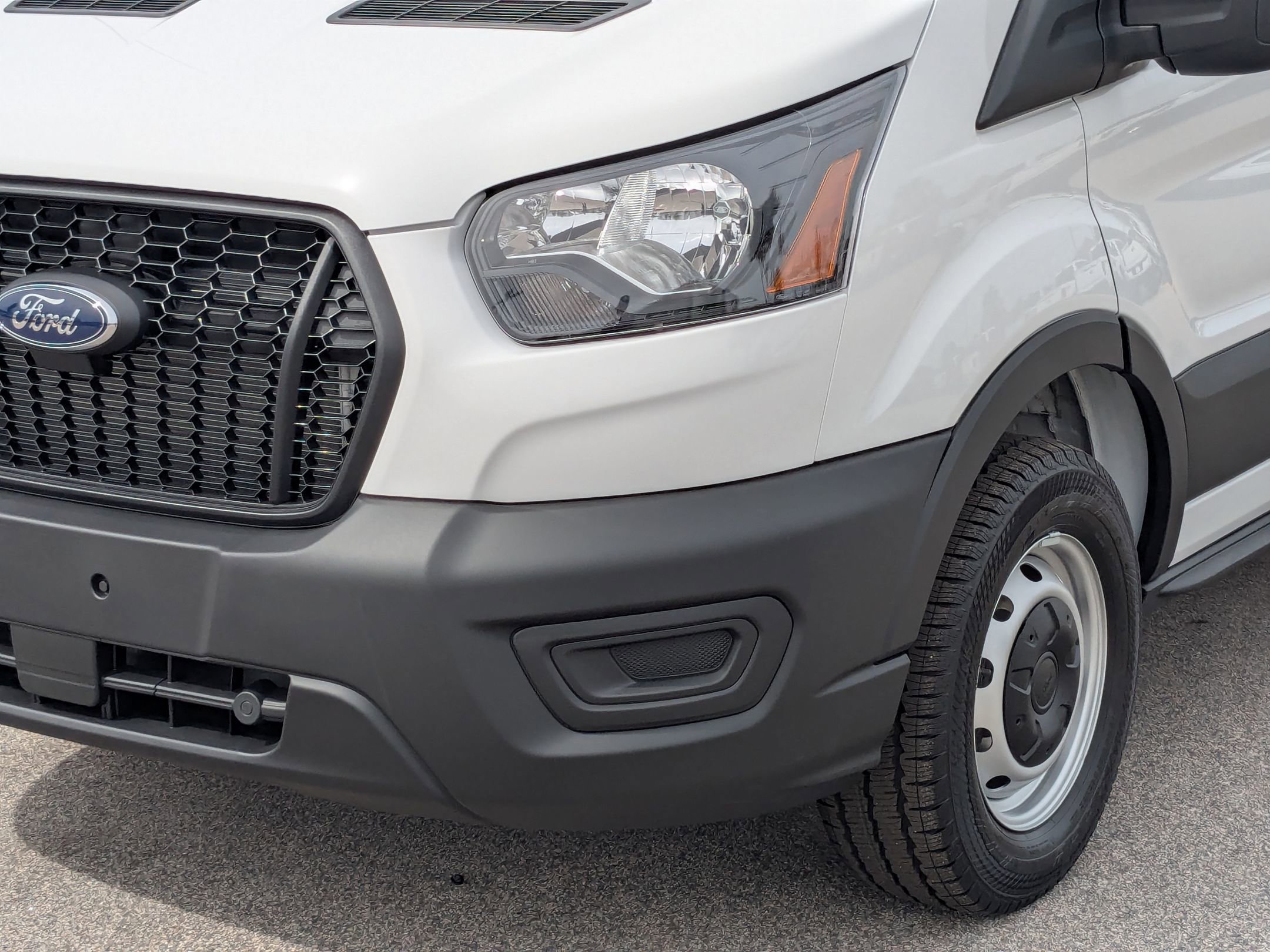 2025 Ford Transit Cargo Van photo 2