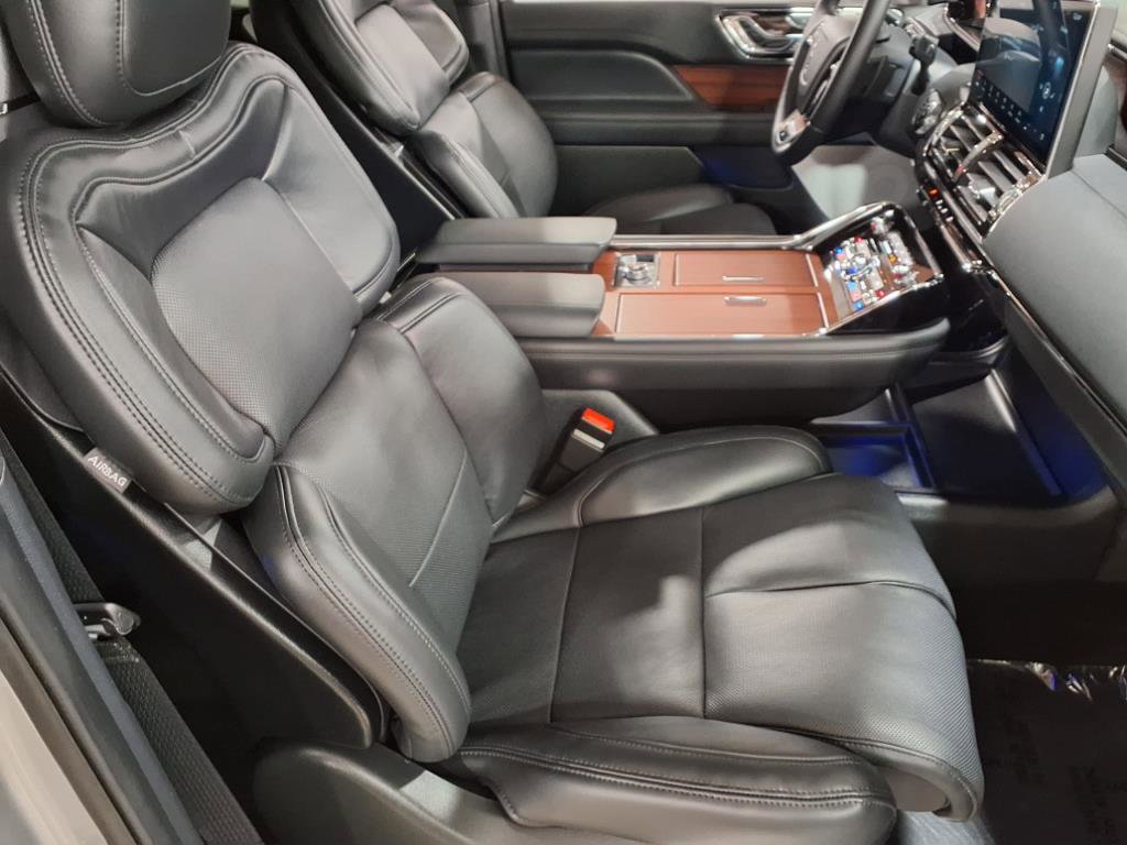 2024 Lincoln Navigator Reserve photo 25