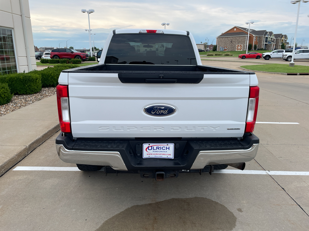 2017 Ford F-250 XLT photo 5