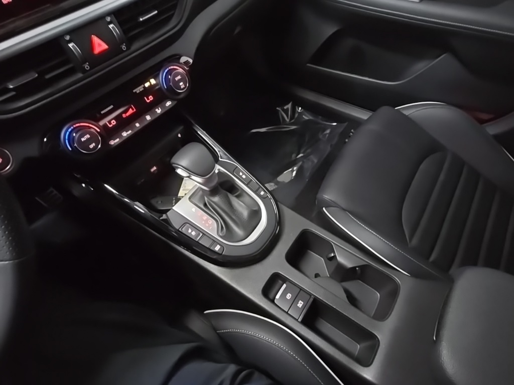 2022 Kia Forte GT-Line photo 27