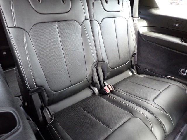 2023 Jeep Grand Cherokee Overland photo 13