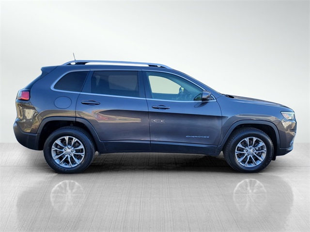 2020 Jeep Cherokee Latitude photo 2