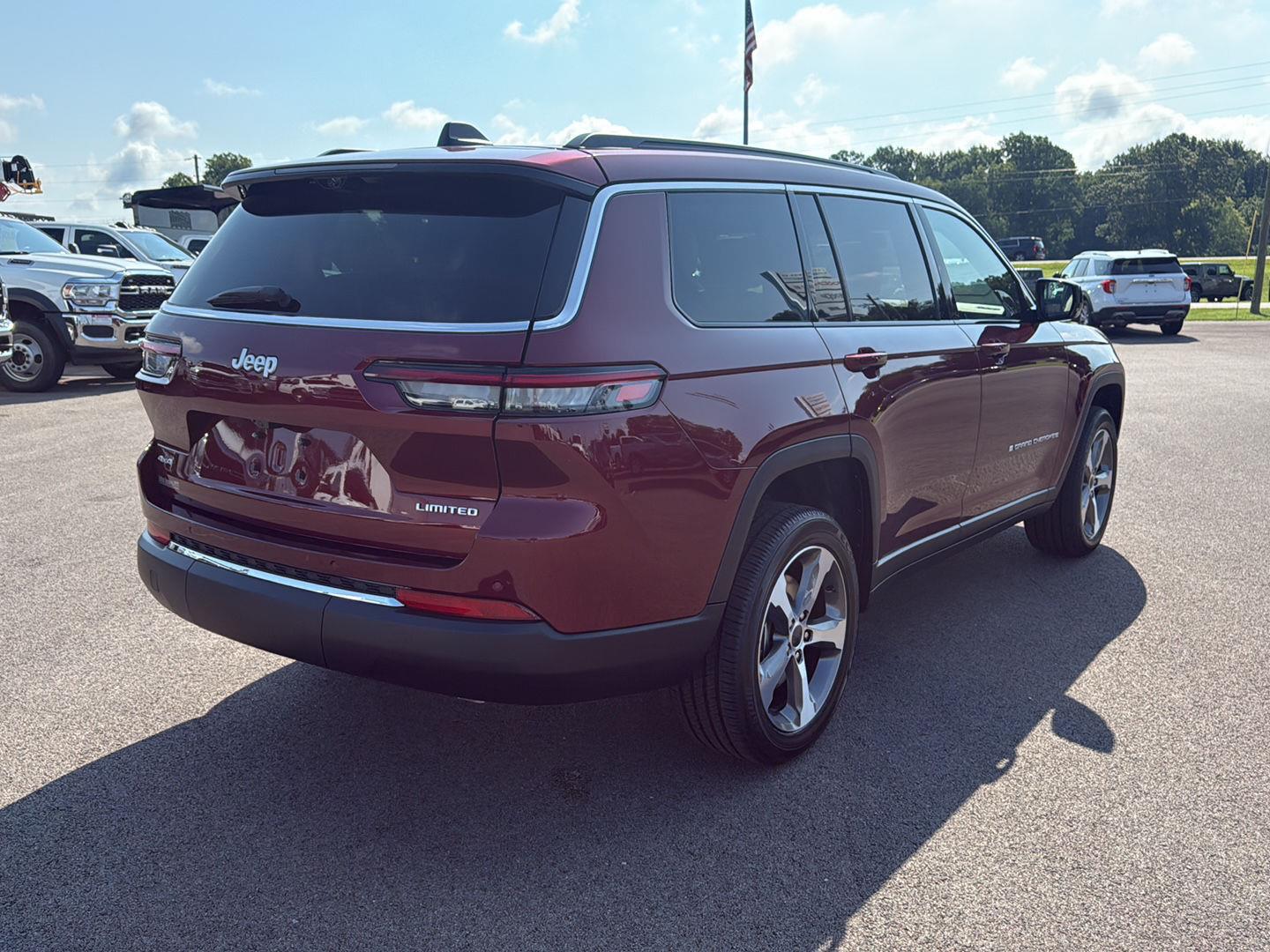 2025 Jeep Grand Cherokee Limited photo 18