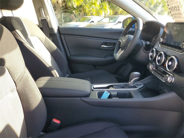 2025 Nissan Sentra SV photo 28