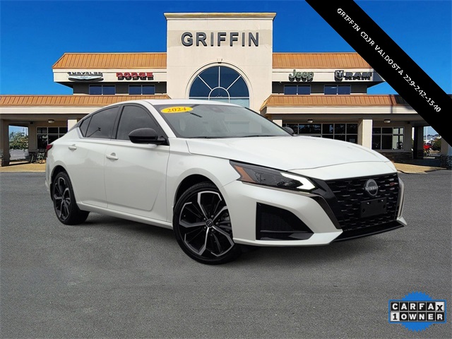 2024 Nissan Altima SR's photo