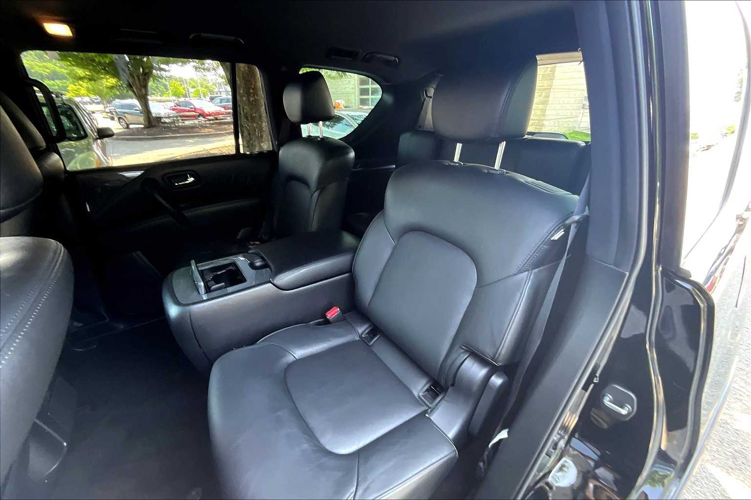 2023 Nissan Armada SL photo 9