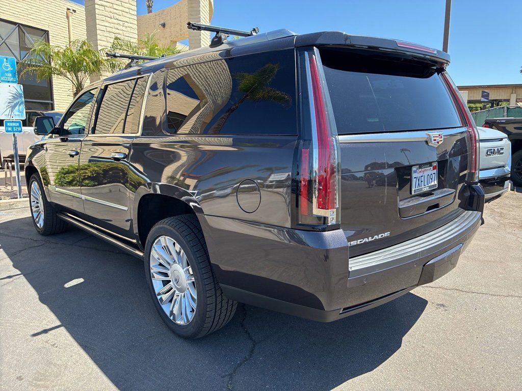 2016 Cadillac Escalade ESV Platinum photo 5