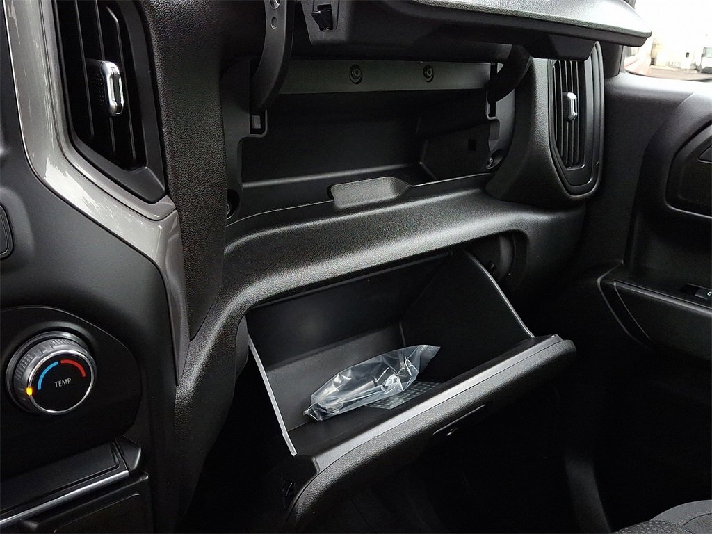 2021 Chevrolet Silverado 1500 Custom photo 23