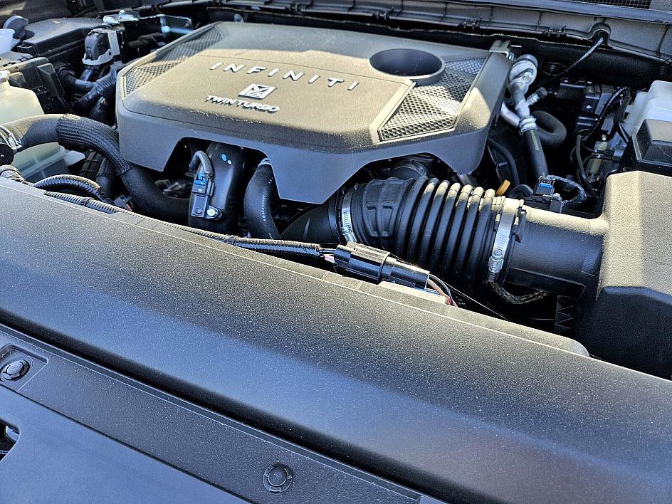 2025 Infiniti QX80 Sensory photo 16