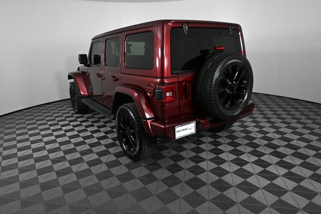 2021 Jeep Wrangler Unlimited Sahara High Altitude photo 4