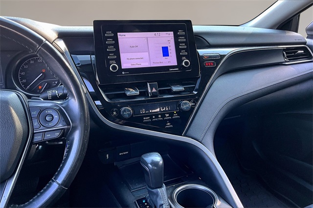 2022 Toyota Camry SE photo 6