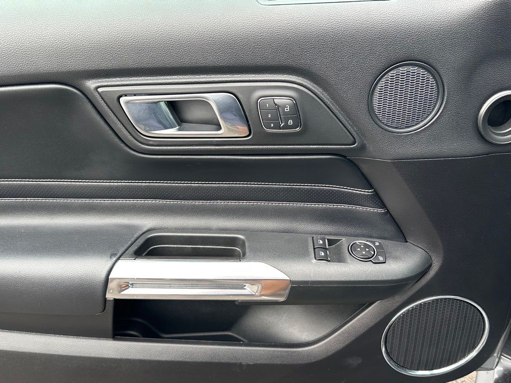 2022 Ford Mustang GT Premium photo 17
