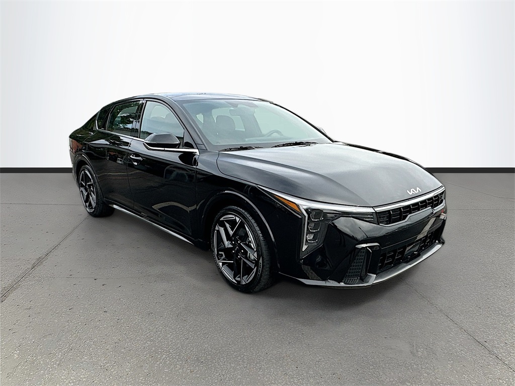 2025 Kia K4 GT-Line's photo