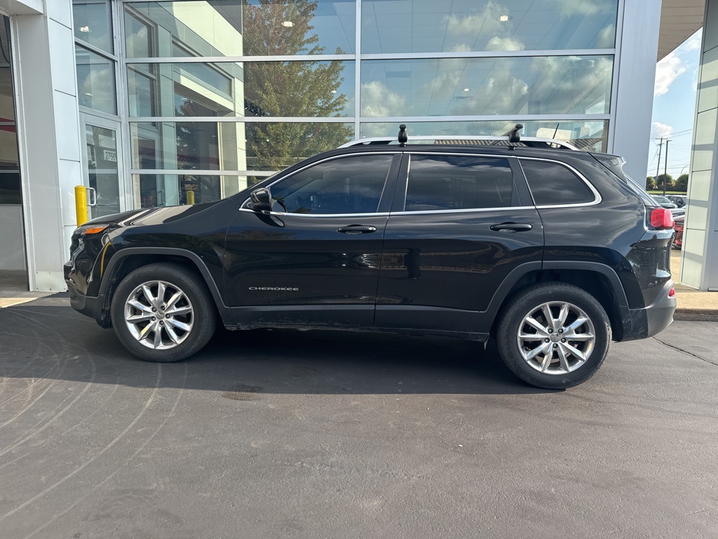 Used 2016 Jeep Cherokee Limited with VIN 1C4PJMDB1GW206045 for sale in Traverse City, MI