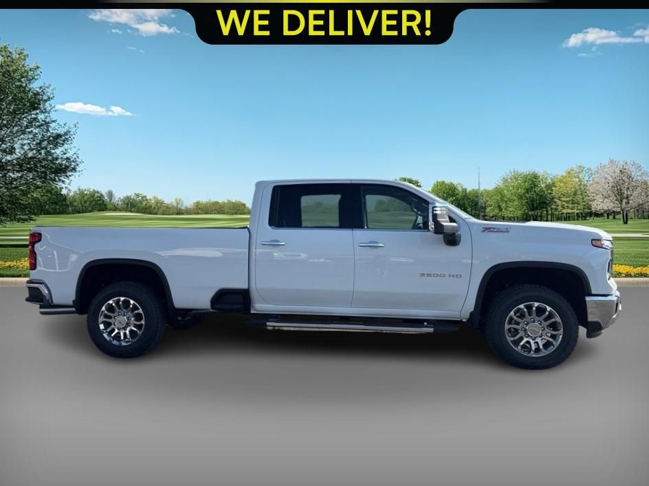 2025 Chevrolet Silverado 3500HD LTZ photo 4