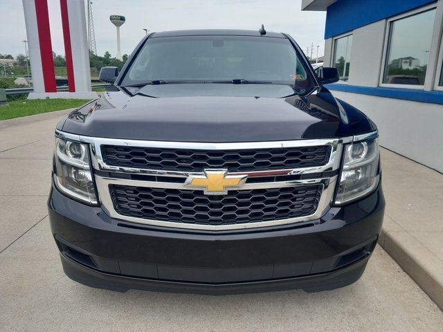 2019 Chevrolet Suburban LS photo 4