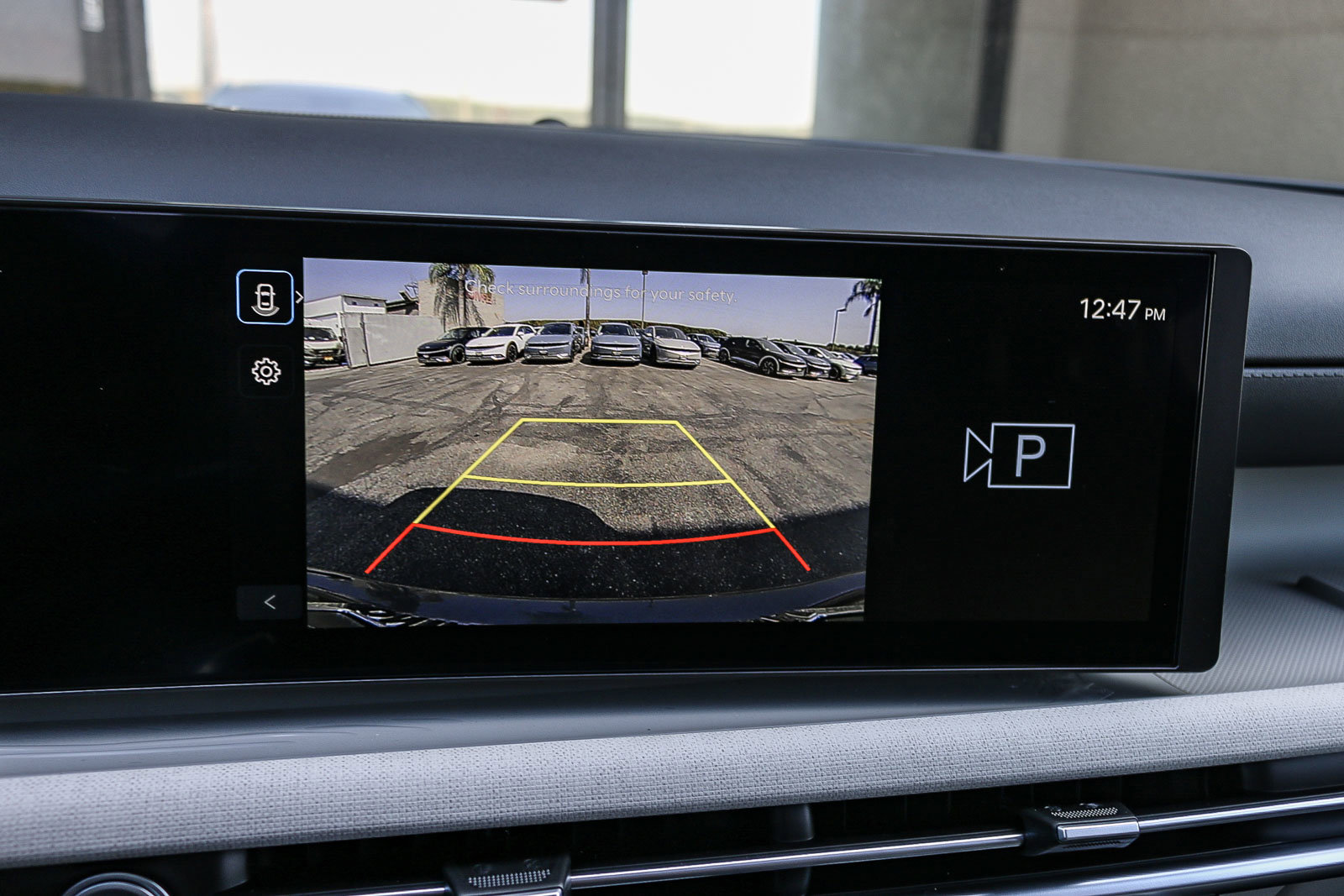 New 2025 Titan Gray Hyundai SEL Convenience image 28