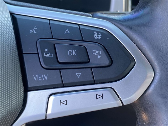 2020 Volkswagen Atlas Cross Sport SEL photo 3