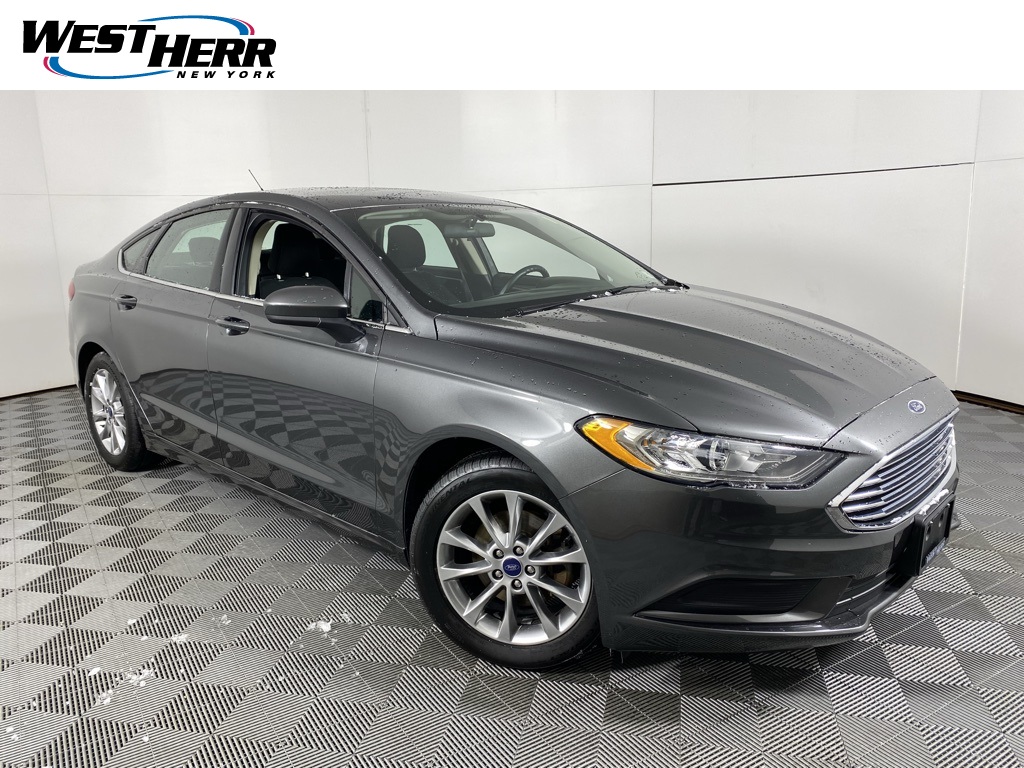 2017 Ford Fusion SE's photo