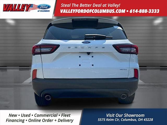 2025 Ford Escape ST-Line photo 5