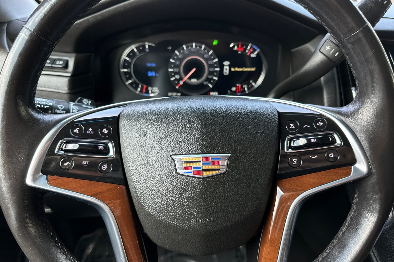 2019 Cadillac Escalade Premium Luxury photo 25