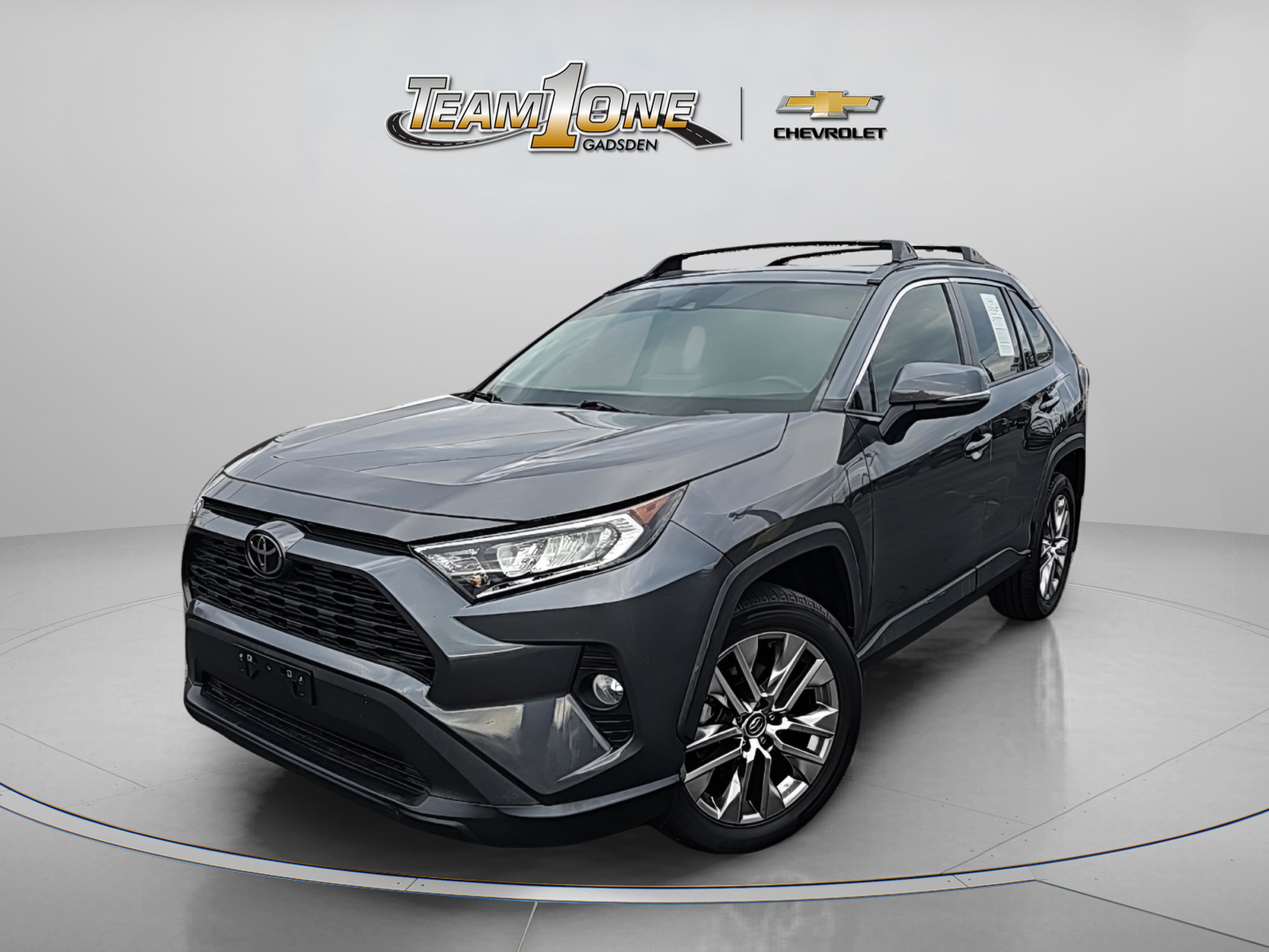 2021 Toyota RAV4 XLE Premium photo 3
